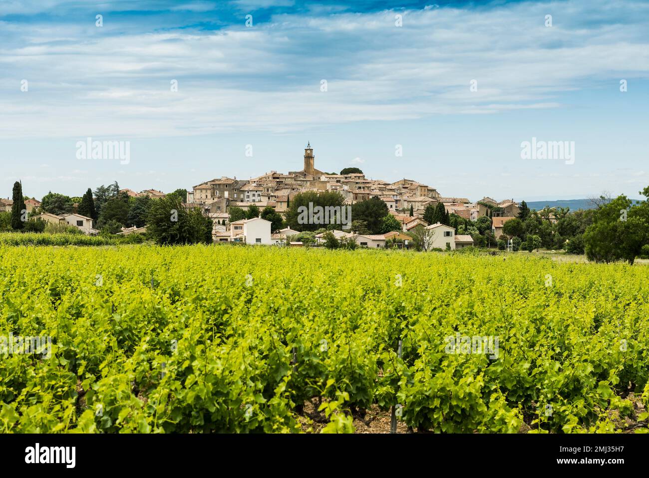 Villaggio pittoresco, Vacqueyras, Dentelles de Montmirail, dipartimento Vaucluse, Provenza, Provenza-Alpi-Costa Azzurra, Francia Foto Stock