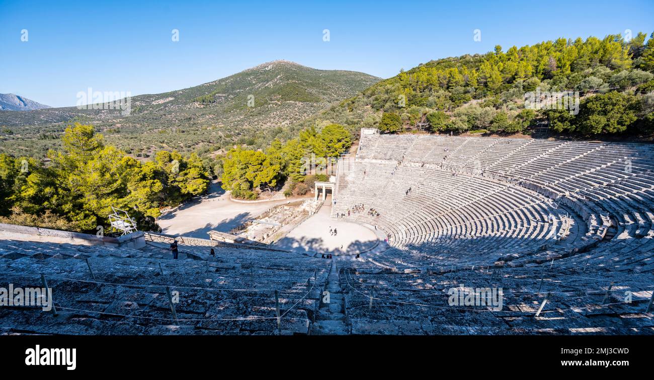 Anfiteatro, Teatro di Epidauros, Epidauros, Pelepones, Grecia Foto Stock
