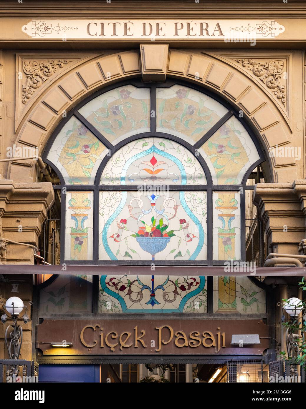 Cicek Pasaji o fiore passaggio, Beyoglu, Istanbul, Turchia Foto Stock