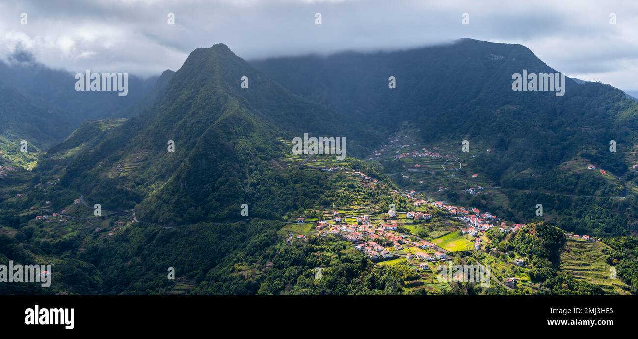 Green Mountain Valley, Boaventura, Madeira, Portogallo Foto Stock