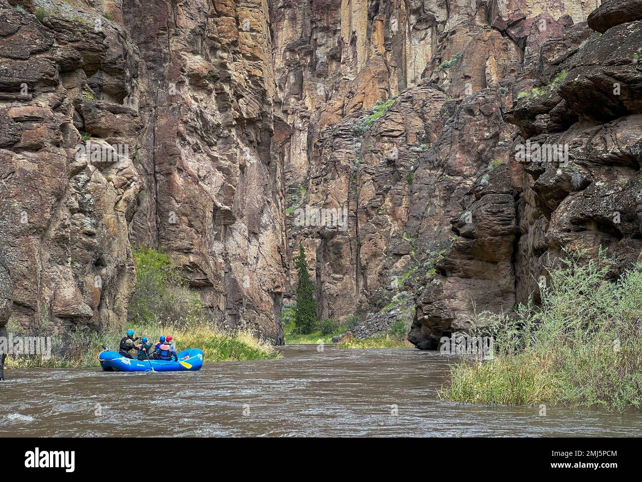 Rafting sul fiume Bruneau in Idaho con avventure lontane. Foto Stock