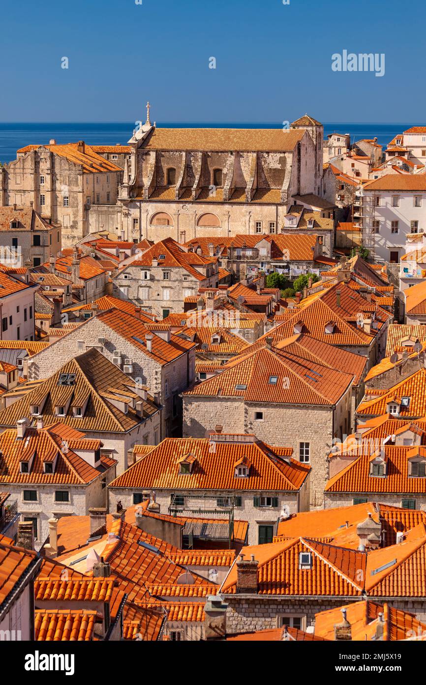 DUBROVNIK, CROAZIA, EUROPA - Chiesa di Sant'Ignazio, in alto, nella città fortificata di Dubrovnik sulla costa della Dalmazione. Foto Stock