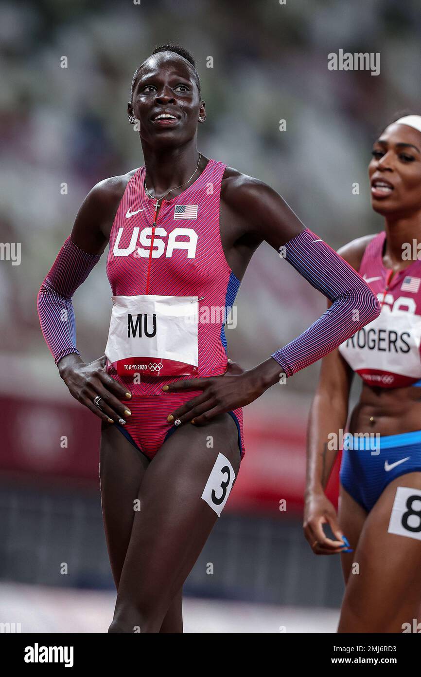 Athing Mu (USA) campione olimpico nei 800 metri femminili alle Olimpiadi estive del 2020 (2021), Tokyo, Giappone Foto Stock