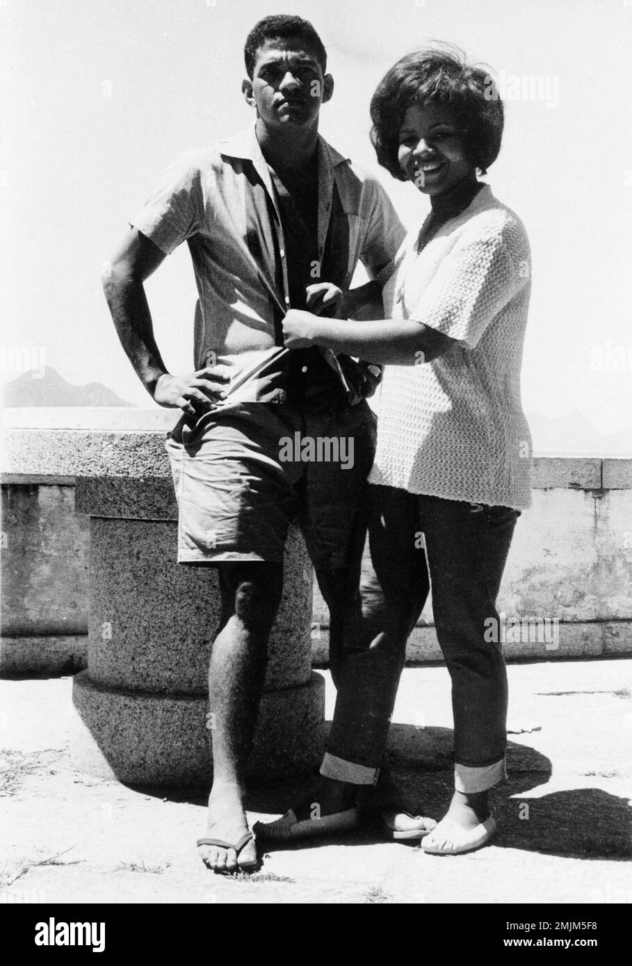 Footballer Garrincha and samba singer Elza Soares are pictured together, date unknown. (AP Photo) Foto Stock