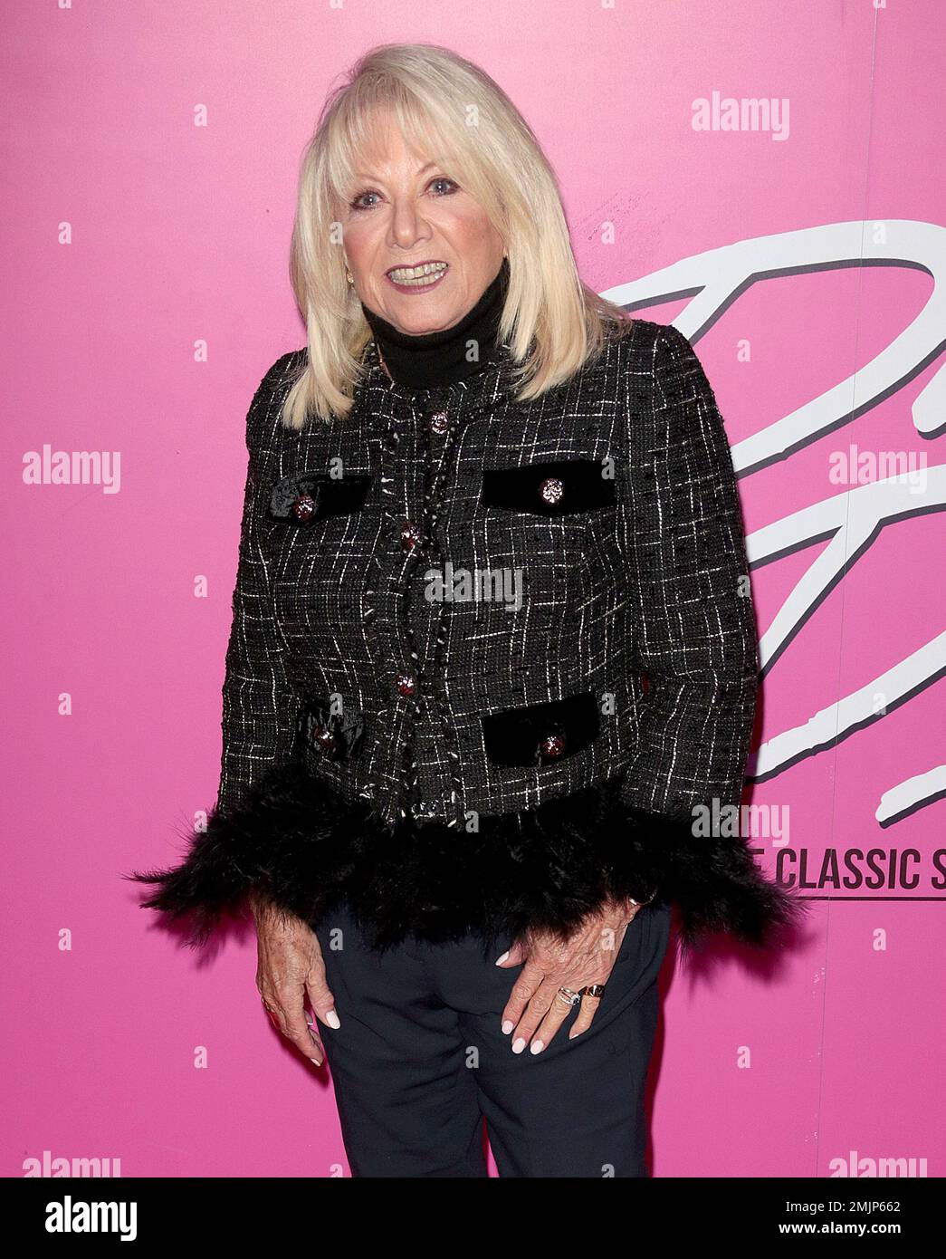 25 gennaio 2023 - Londra, Inghilterra, Regno Unito - Elaine Paige partecipa a Dirty Dancing C The Classic Story on Stage Gala Night, Dominion Theatre Foto Stock
