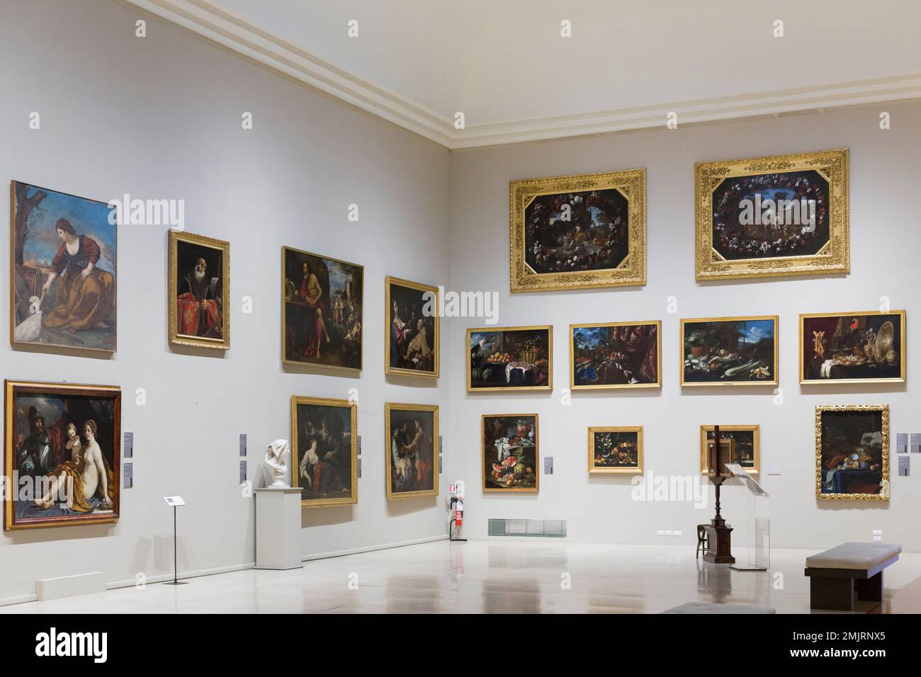 Interno della galleria e museo estense, Modena, Italia Foto Stock