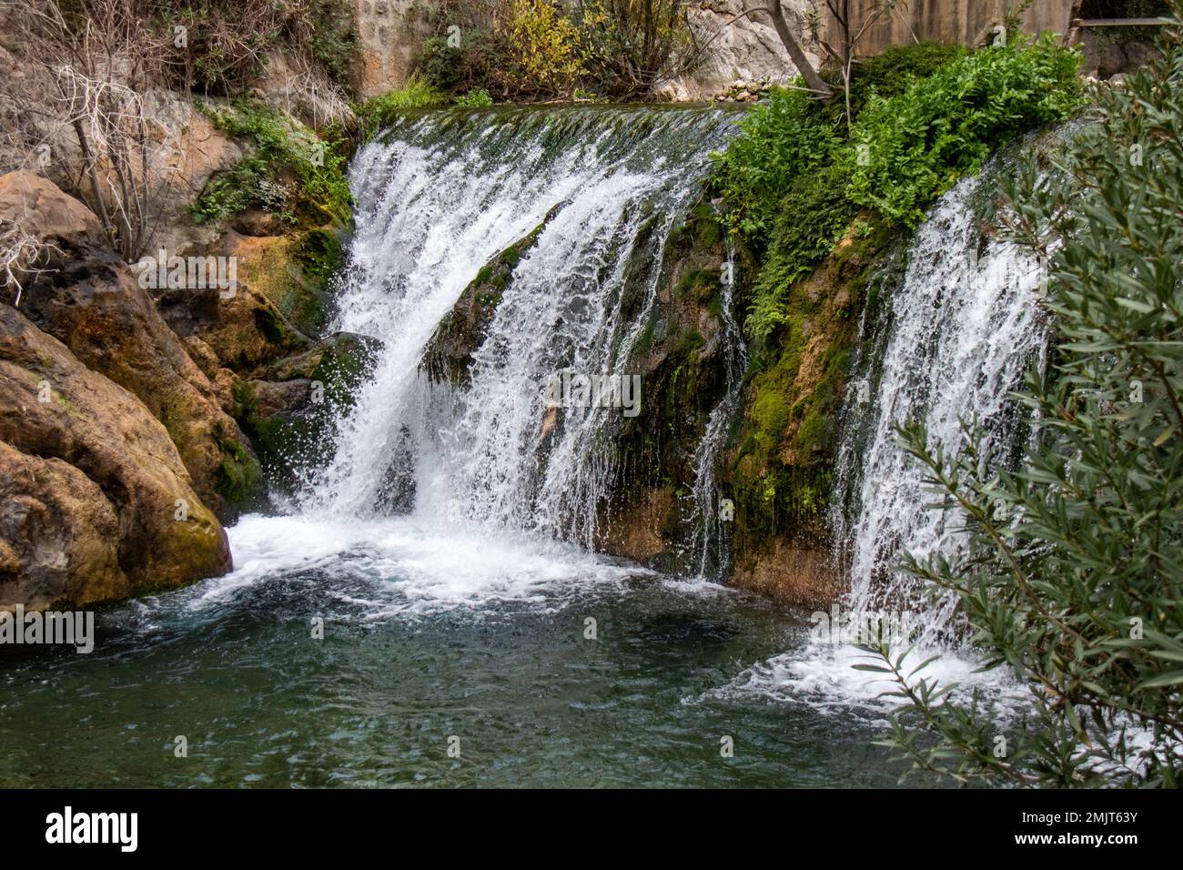 Cascadas en Fuentes del Algar, Alicante, España. Fotografía de alta velocidad para 'congelar' el agua Foto Stock
