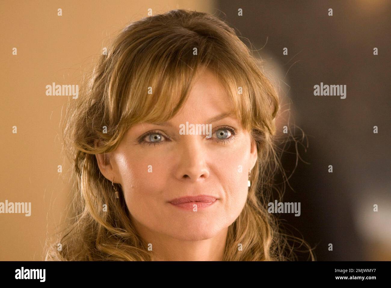 MICHELLE PFEIFFER in EFFETTI PERSONALI (2009), diretto da DAVID HOLLANDER. Copyright: Solo per uso editoriale. Non sono previsti merchandising o copertine per libri. Si tratta di un documento distribuito pubblicamente. Solo diritti di accesso, nessuna licenza di copyright fornita. Solo da riprodurre in concomitanza con la promozione di questo film. Credit: Three Rivers Entetainment / Album Foto Stock