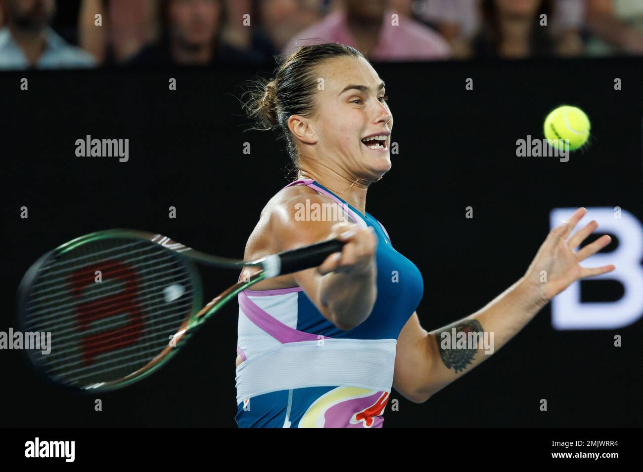 Melbourne, Australia. 28th Jan, 2023. 5th seme ARYNA SABALENKA di Bielorussia in azione contro 22nd seme ELENA RYBAKINA di Kazakistan su Rod Laver Arena in una finale femminile Singles il giorno 13 dell'Australian Open 2023 a Melbourne, Australia. Sydney Low/Cal Sport Media/Alamy Live News Foto Stock