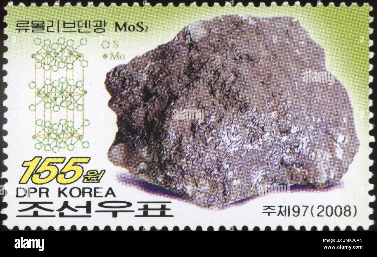2008 francobollo nordcoreano con un campione minerale di molibdenite e il suo diagramma della struttura a cristalli chimici, MoS2. Foto Stock