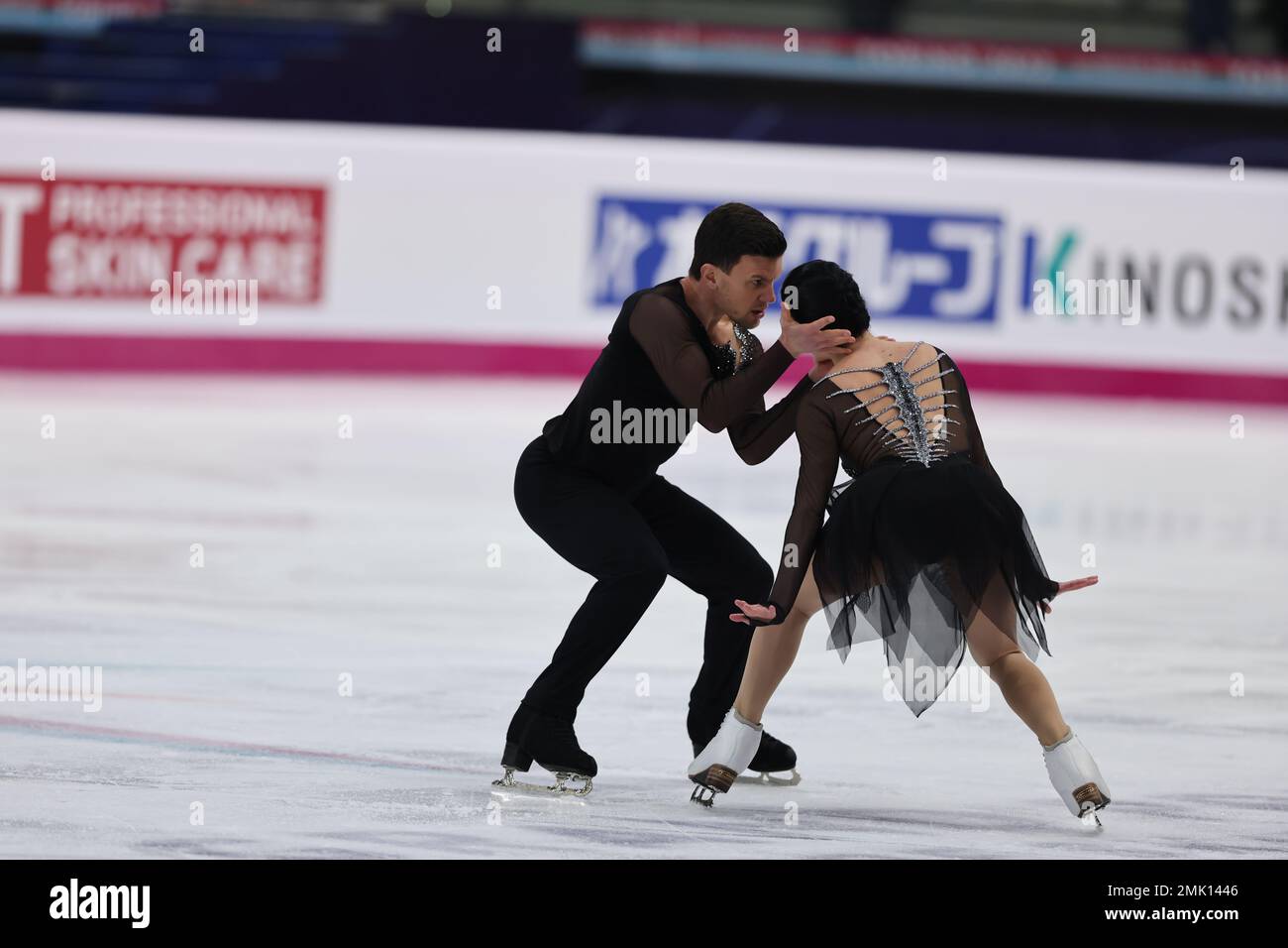 Charlene Guignard e Marco Fabbri si sono sfidati durante il Gran Premio di Figura 2022 della ISU finale di Pattinaggio Torino a Palavela. Foto Stock