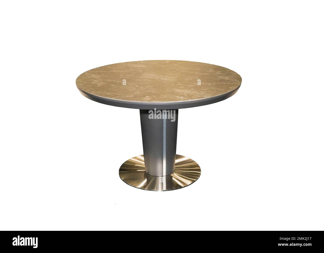 Tavolo in pietra grigia su piedistallo dorato su sfondo bianco. Interno Foto Stock