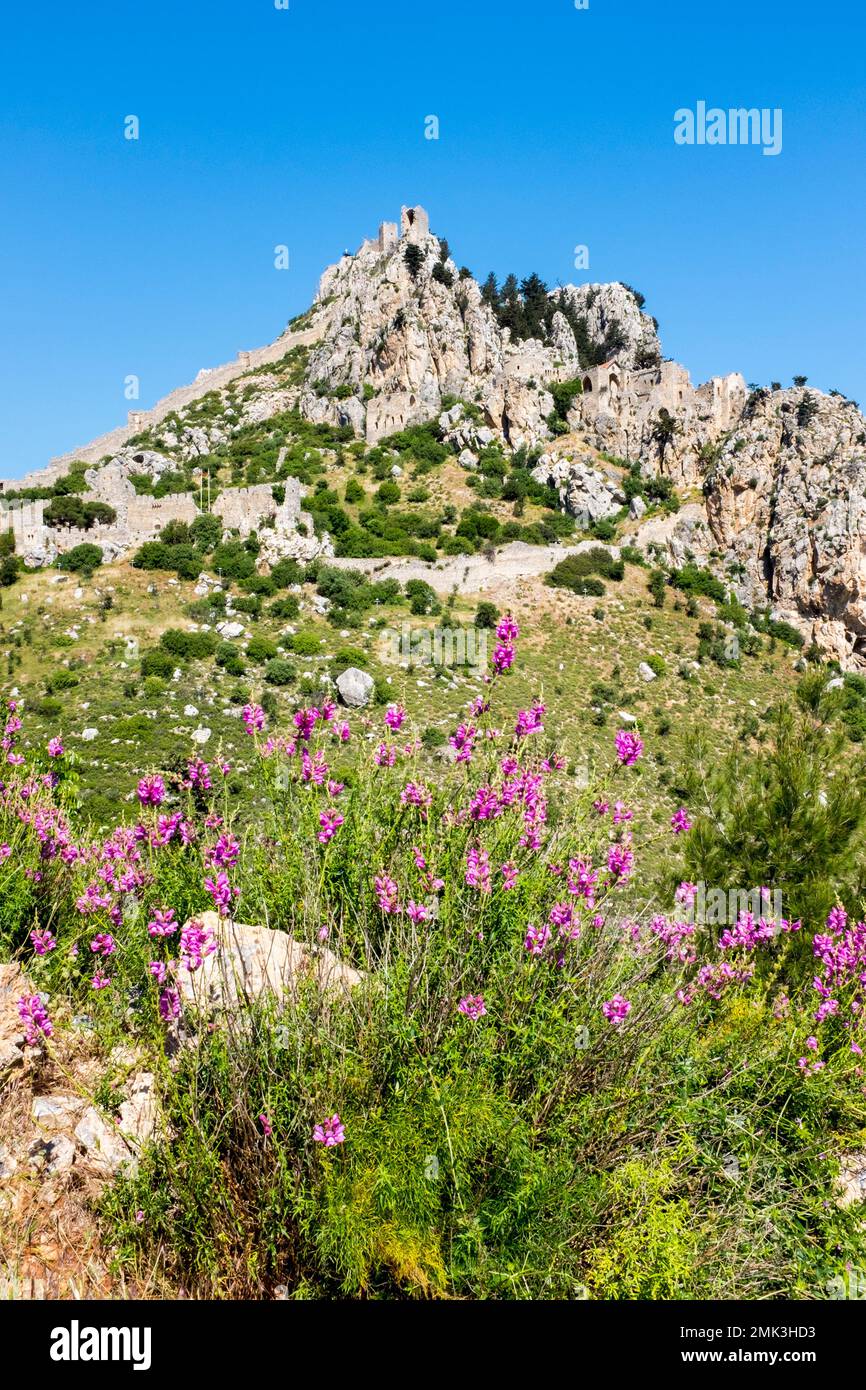 St Hilarion castello è stato chiamato dopo il nome di Eremit St. Hilarion che vi visse in una grotta nel 6. secolo. Foto Stock