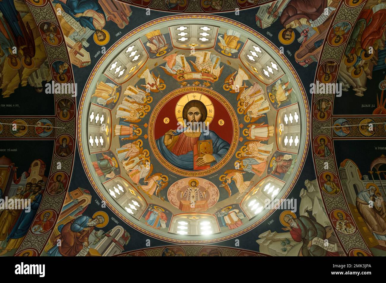 Gesù come governatore del mondo nella cupola della chiesa di Panagia Chryseleousa nel centro di Athienou. Foto Stock
