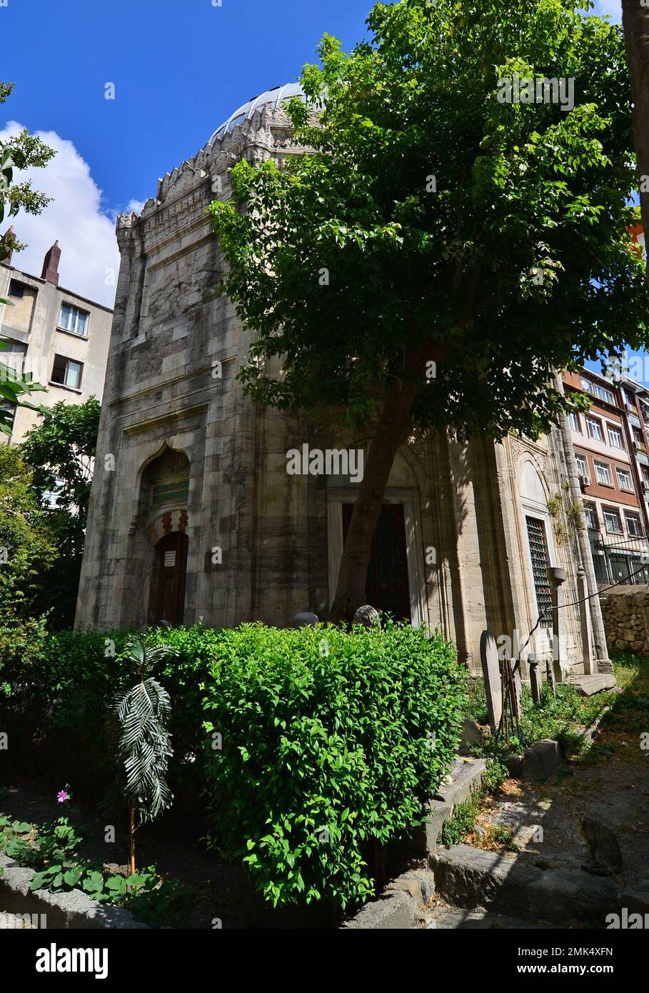 La tomba di Husrev Pasha, situata a Istanbul, in Turchia, è stata costruita da Mimar Sinan nel 16th ° secolo. Foto Stock