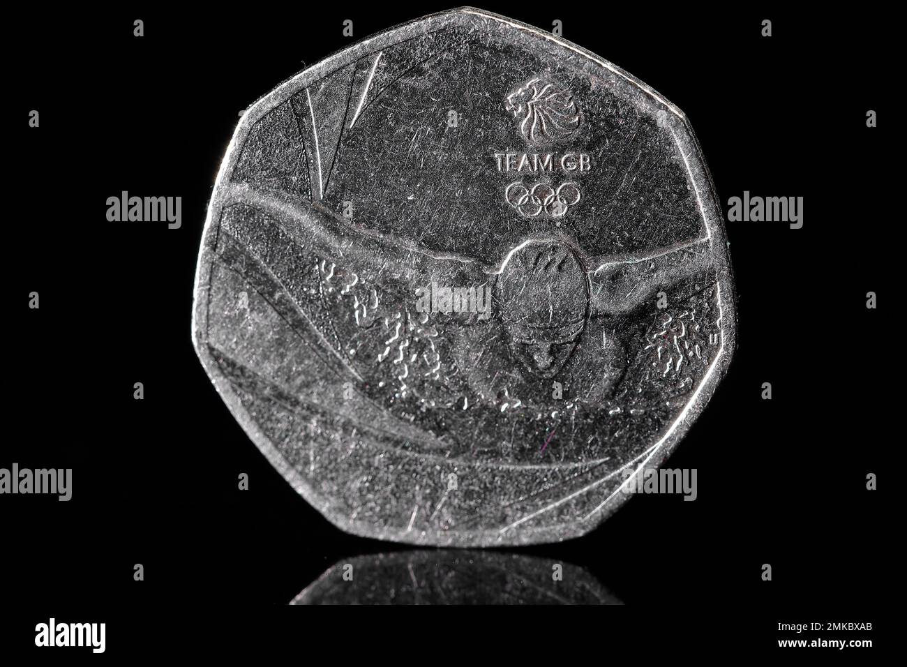 La moneta della squadra 50p è stata emessa per augurare il successo della squadra GB ai Giochi Olimpici 2016 di Rio de Janeiro Foto Stock