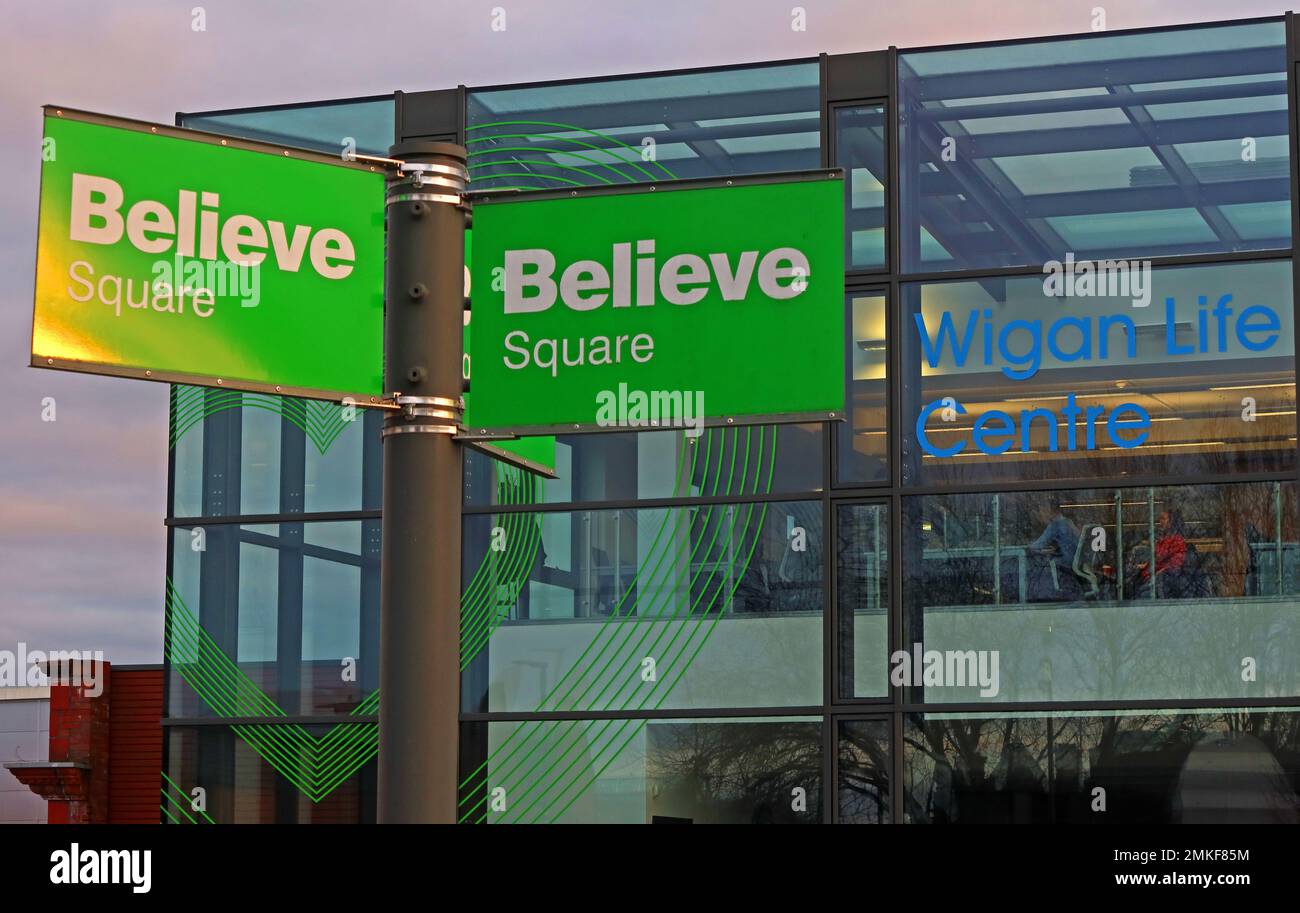 Wigan edifici del Consiglio, il Wigan Life Centre, Believe Square, Wigan, Greater Manchester, Lancashire, INGHILTERRA, REGNO UNITO, WN1 1PF Foto Stock
