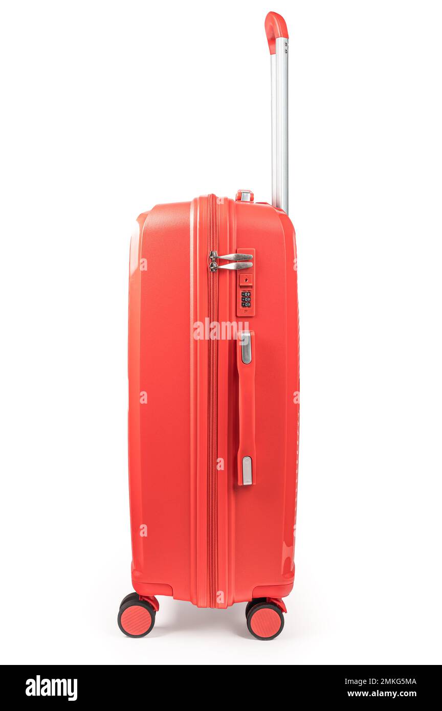Valigia isolata su bianco. Valigia da viaggio rossa e alla moda su sfondo bianco con ombra. Bagaglio da viaggio rosso Foto Stock