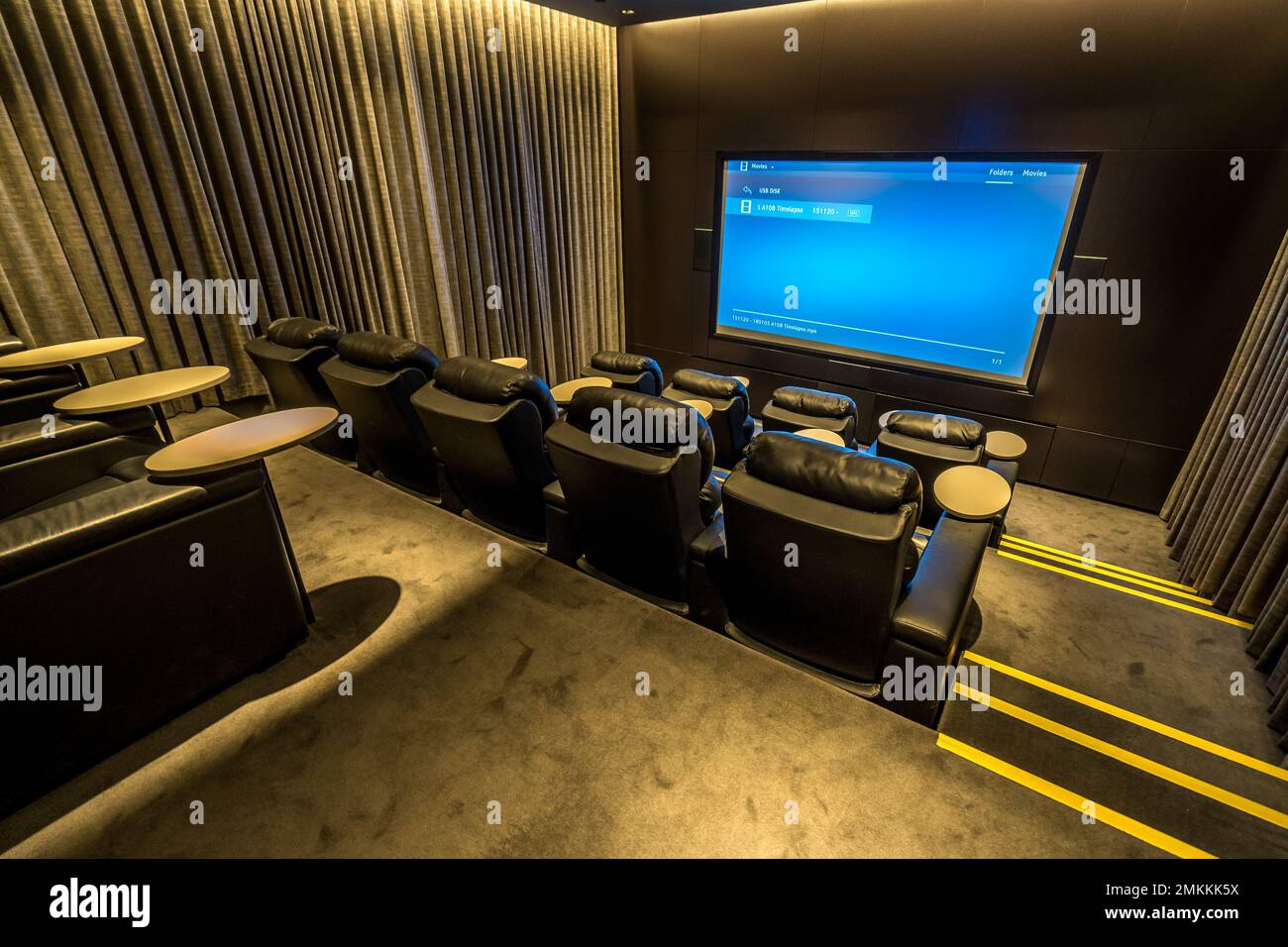 Melbourne, Australia - piccolo home Theatre al coperto in un edificio di appartamenti Foto Stock