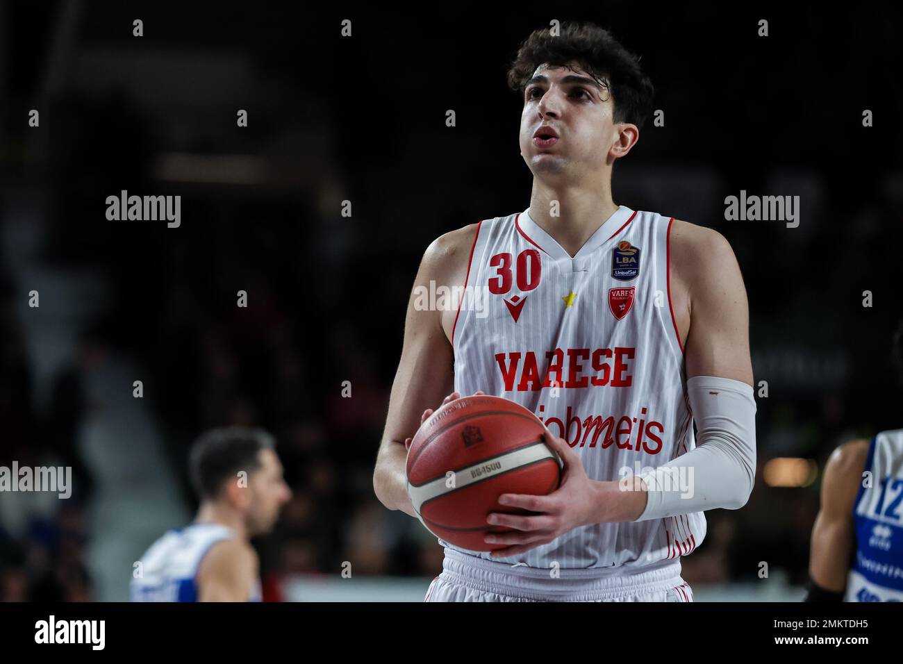 Guglielmo Caruso #30 di Pallacanestro Varese OpenJobMetis in azione durante il LBA Lega Basket Un gioco di Stagione 2022/23 tra Pallacanestro Varese OpenJobMetis e Germani Brescia al Palasport Lino Oldrini, Varese, Italia il 28 gennaio 2023 Foto Stock