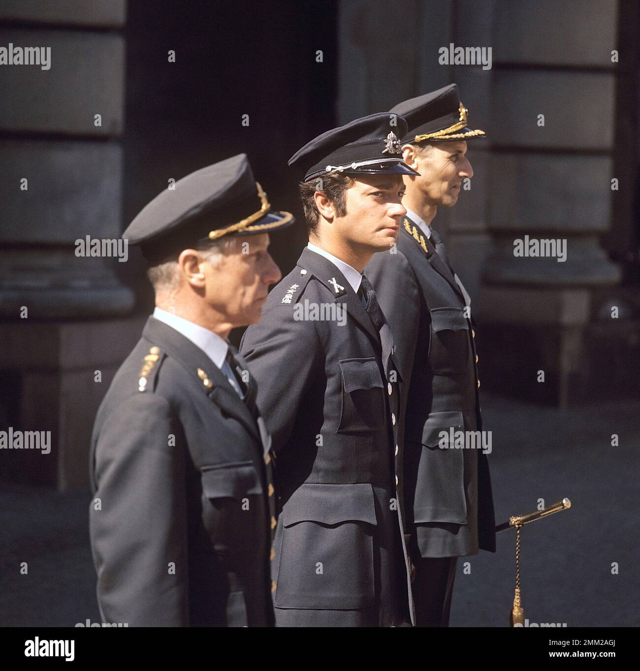 Carl XVI Gustaf, re di Svezia. Nato il 30 aprile 1946. Foto fuori dal palazzo reale a Stoccolma nel 1971. Foto Stock
