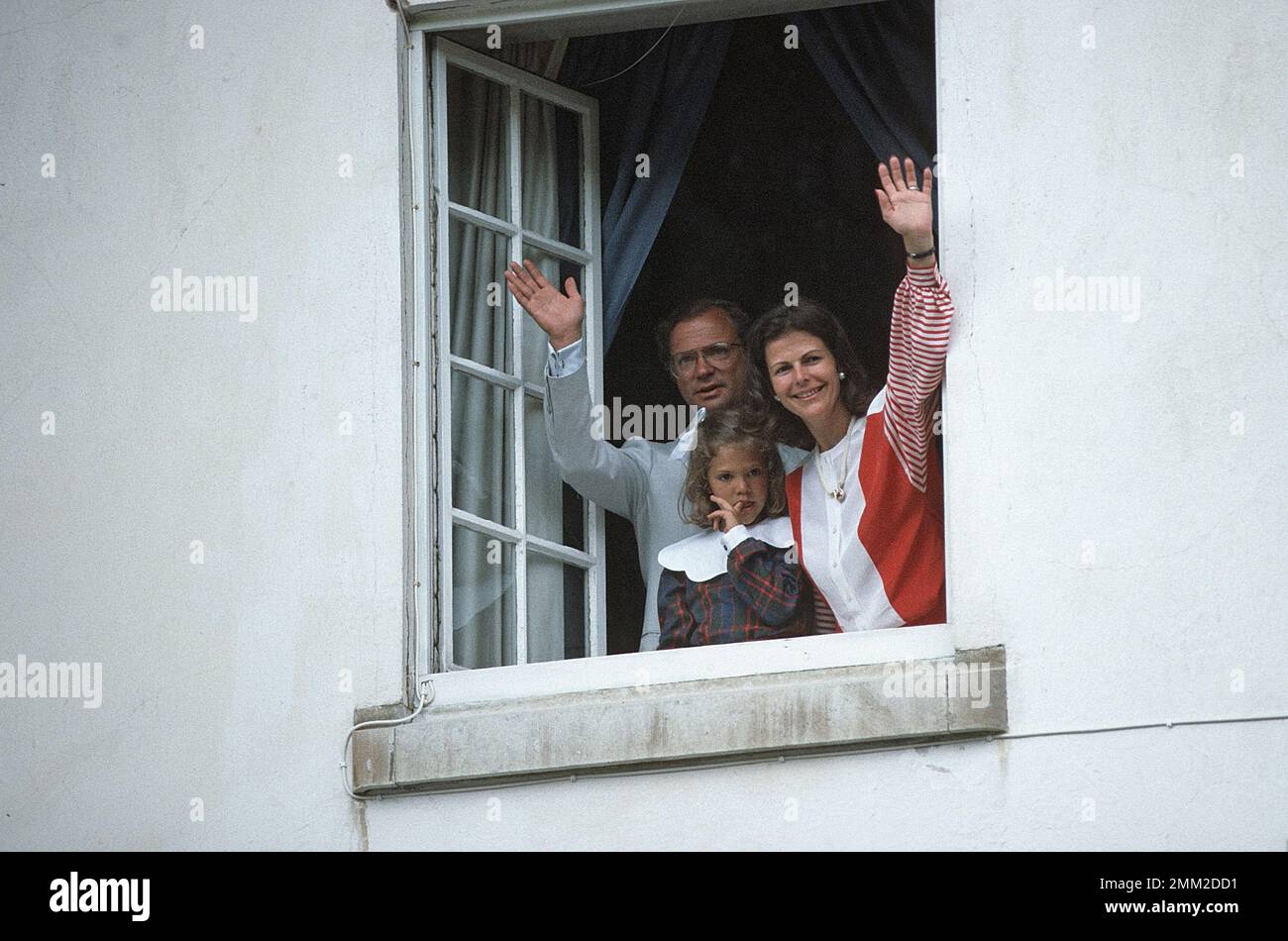 Carl XVI Gustaf, re di Svezia. Nato il 30 aprile 1946. Il re Carlo XVI Gustaf, regina Silvia con la principessa della corona Victoria, 14 luglio 1984 Foto Stock