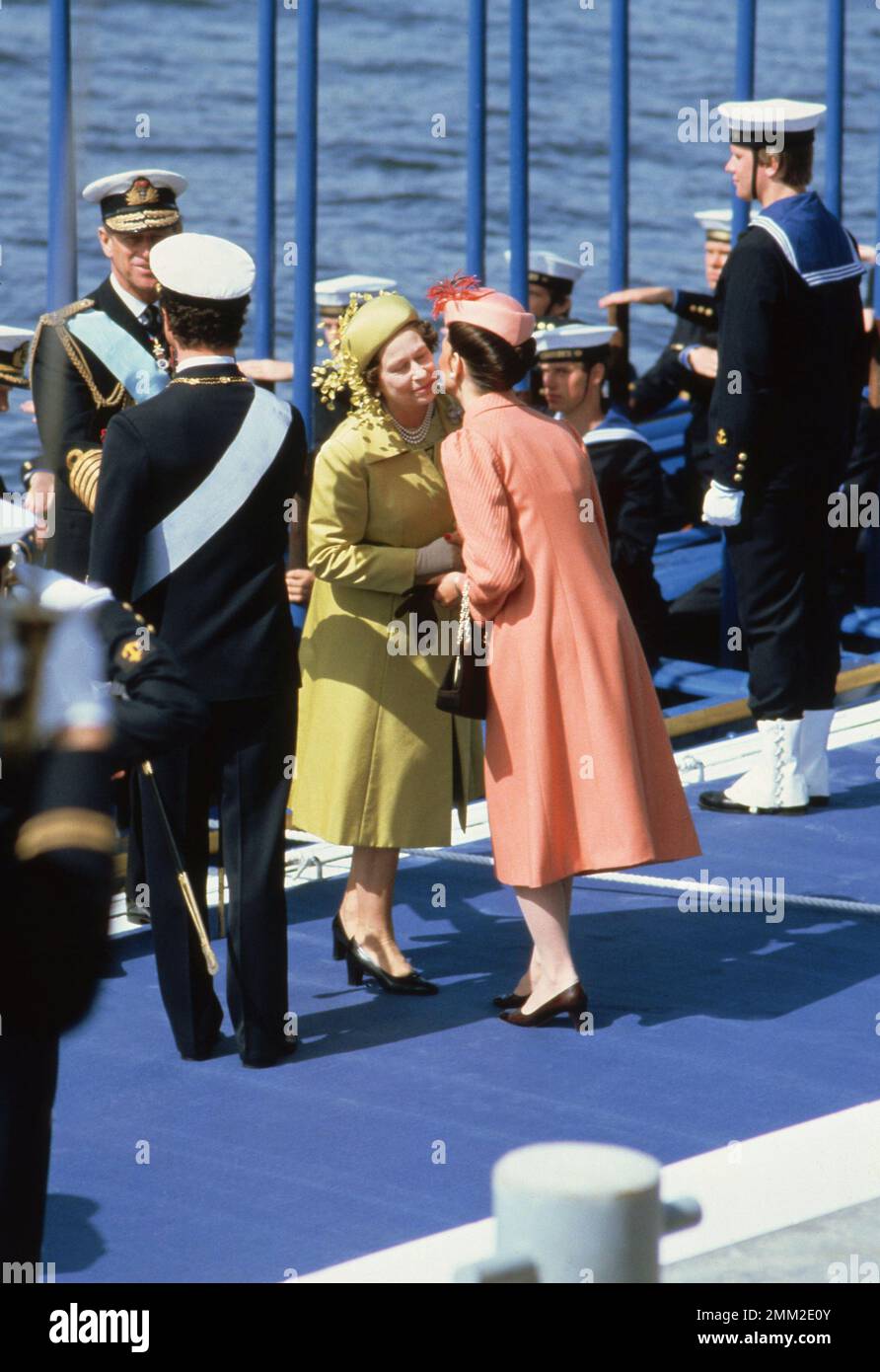 Carl XVI Gustaf, re di Svezia. Nato il 30 aprile 1946. Re Carlo XVI Gustaf, la regina Silvia e la regina Elisabetta II che è in visita di Stato in Svezia.1983 Foto Stock