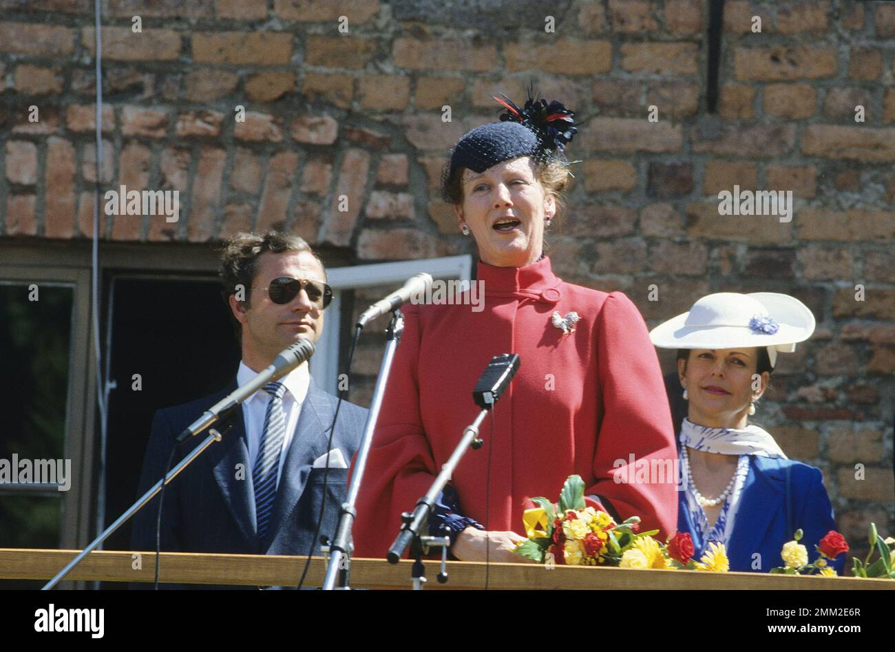 Carl XVI Gustaf, re di Svezia. Nato il 30 aprile 1946. Il re Carlo XVI Gustaf, la regina Silvia con la regina Margrethe di Danimarca 1985. Foto Stock