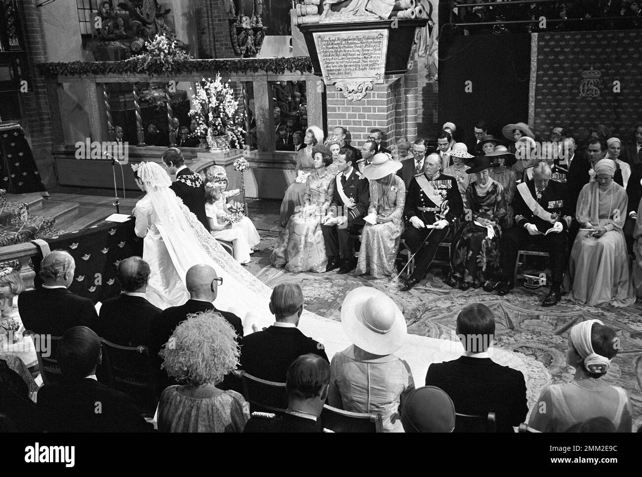 Matrimonio di Carlo XVI Gustaf e Silvia Sommerlath. Carl XVI Gustaf, re di Svezia. Nato il 30 aprile 1946. Il matrimonio 19 giugno 1976. La regina Silvia e il re Carl XVI Gustaf durante la cerimonia nuziale a Storkyrkan a Stoccolma. Foto Stock