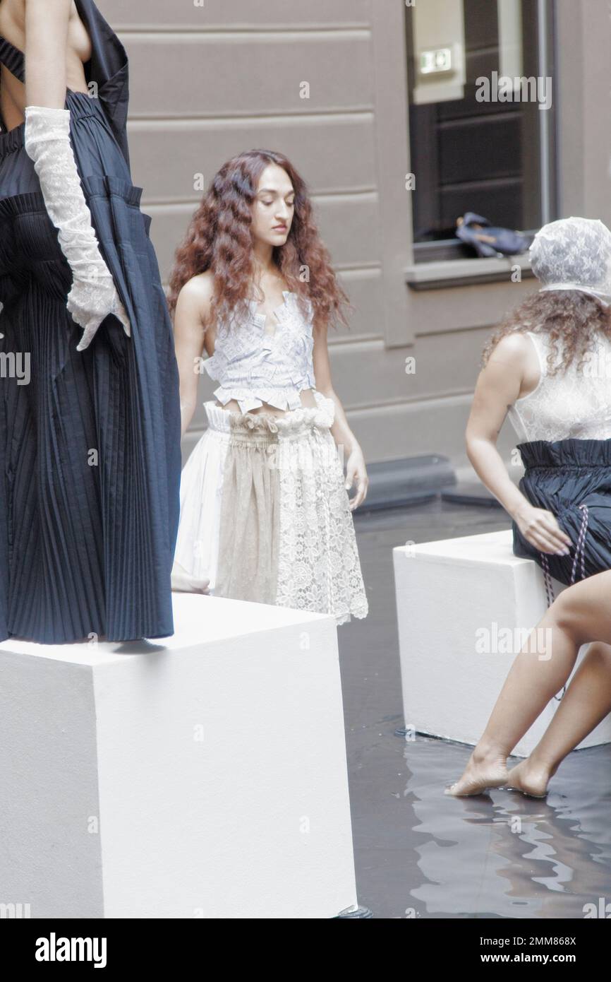Apnea MFW22 mostra delle Sirene Foto Stock