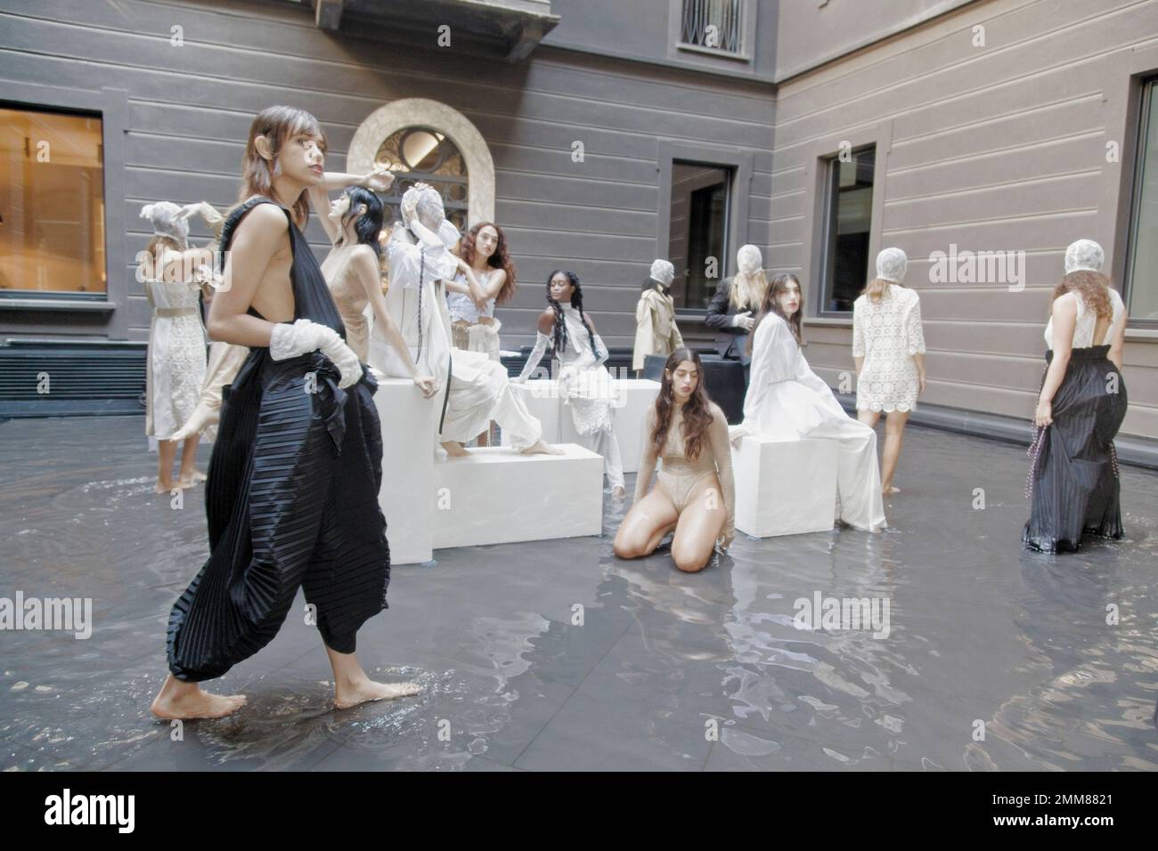 Apnea MFW22 mostra delle Sirene Foto Stock