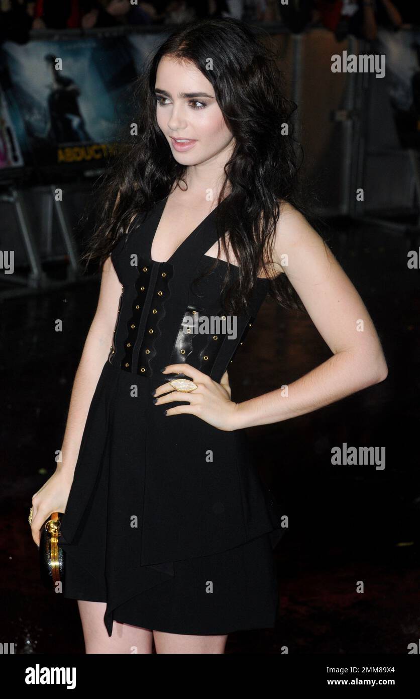 Lily Collins, The European Premiere of Abduction, BFI IMAX, Southbank, Londra, UK. Foto Stock