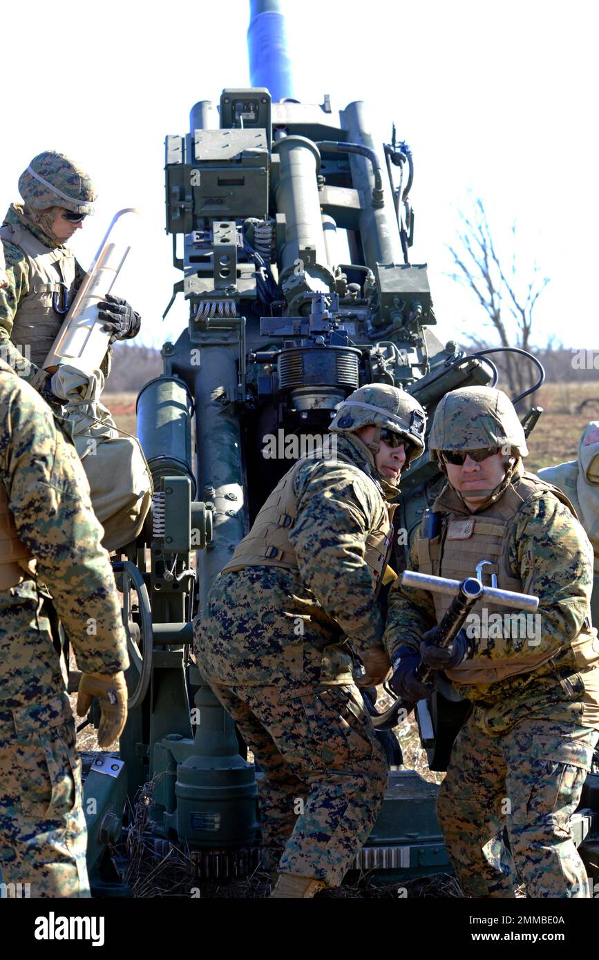 I cicli di artiglieria Precision Guidance Kit (PGK) sono testati dagli Stati Uniti Marines a Fort Sill, Oklahoma, febbraio 2016. PGK contiene la guida GPS. Foto Stock