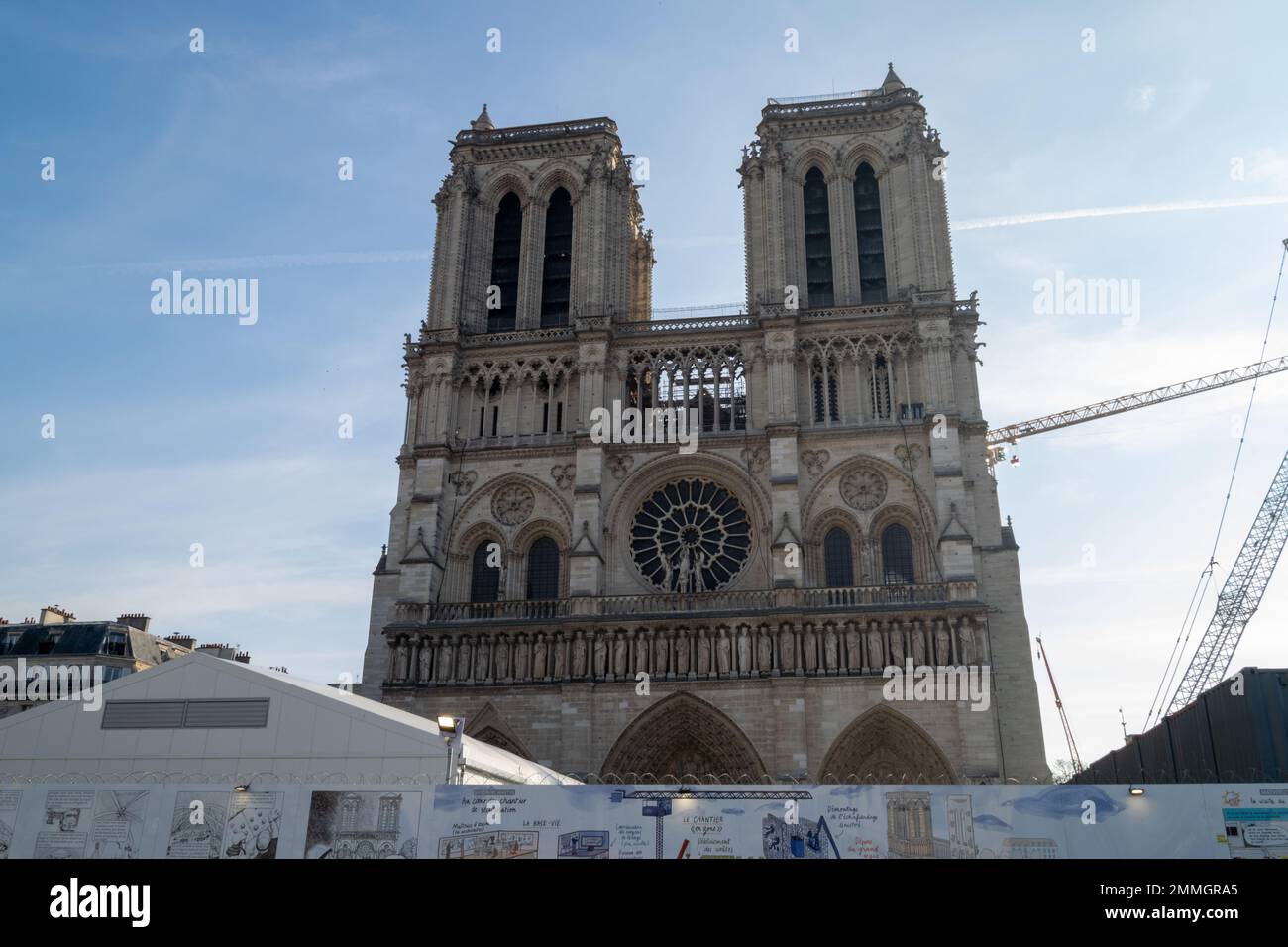Cattedrale di Notre-Dame Parigi ricostruzione dopo l'evento di incendio. La più grande ricostruzione di un Monumento a Notre-Dame Parigi, Francia Foto Stock