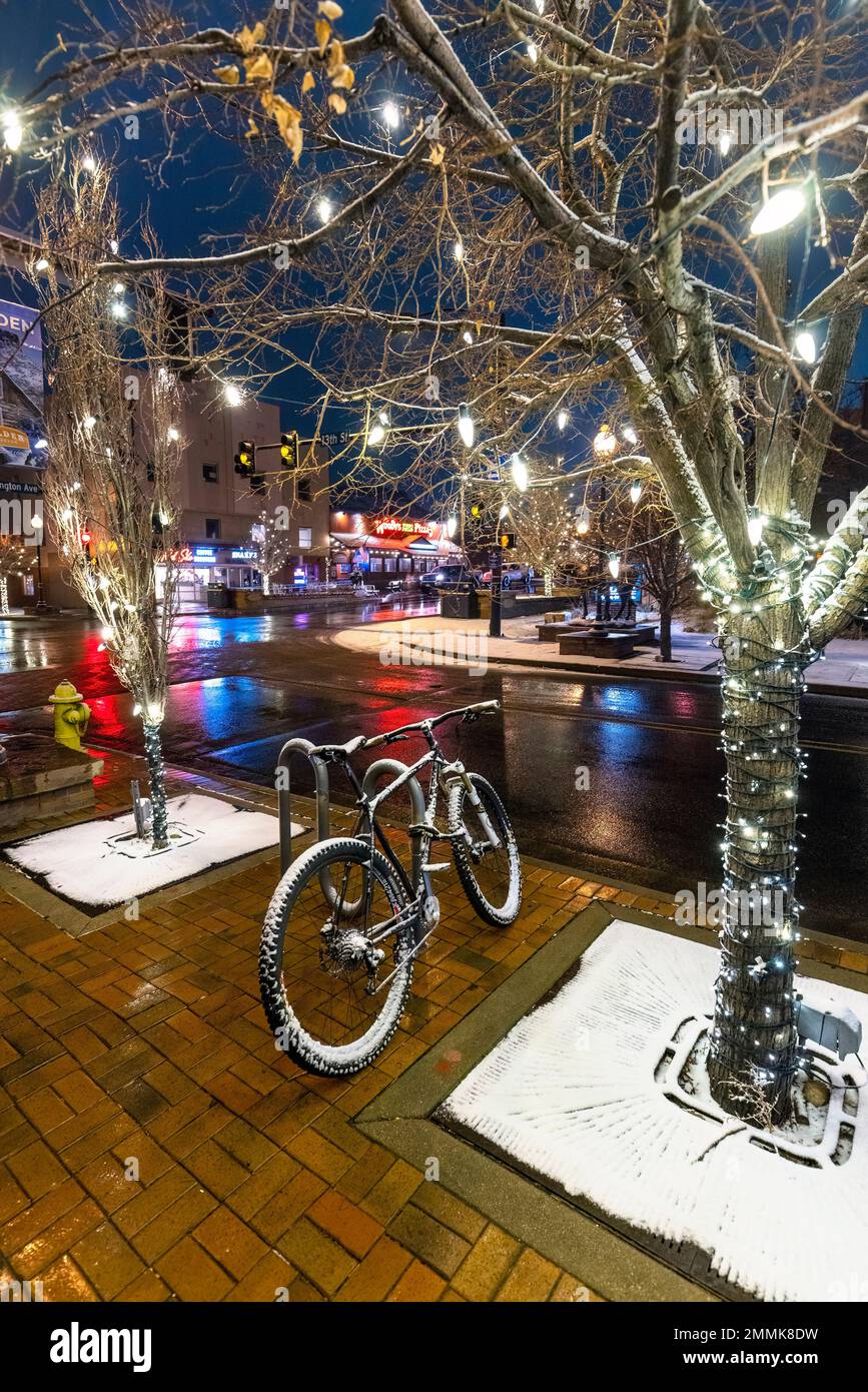 Luci di Natale nel centro di Golden, Colorado, Stati Uniti Foto Stock