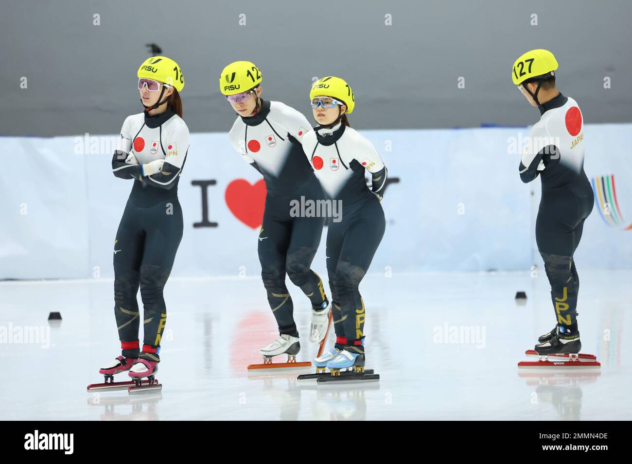 Lake Placid, New York, Stati Uniti. 19th Jan, 2023. (Da L a R) Hana Takahashi, Shogo Miyata, Haruna Nagamori, Shura Matsuzu (JPN) Short Track : Mixed 2000m Team Relay Quarter-final al Olympic Center durante il Lake Placid 2023 FISU World University Games Inverno a Lake Placid, NY, USA . Credit: YUTAKA/AFLO SPORT/Alamy Live News Foto Stock