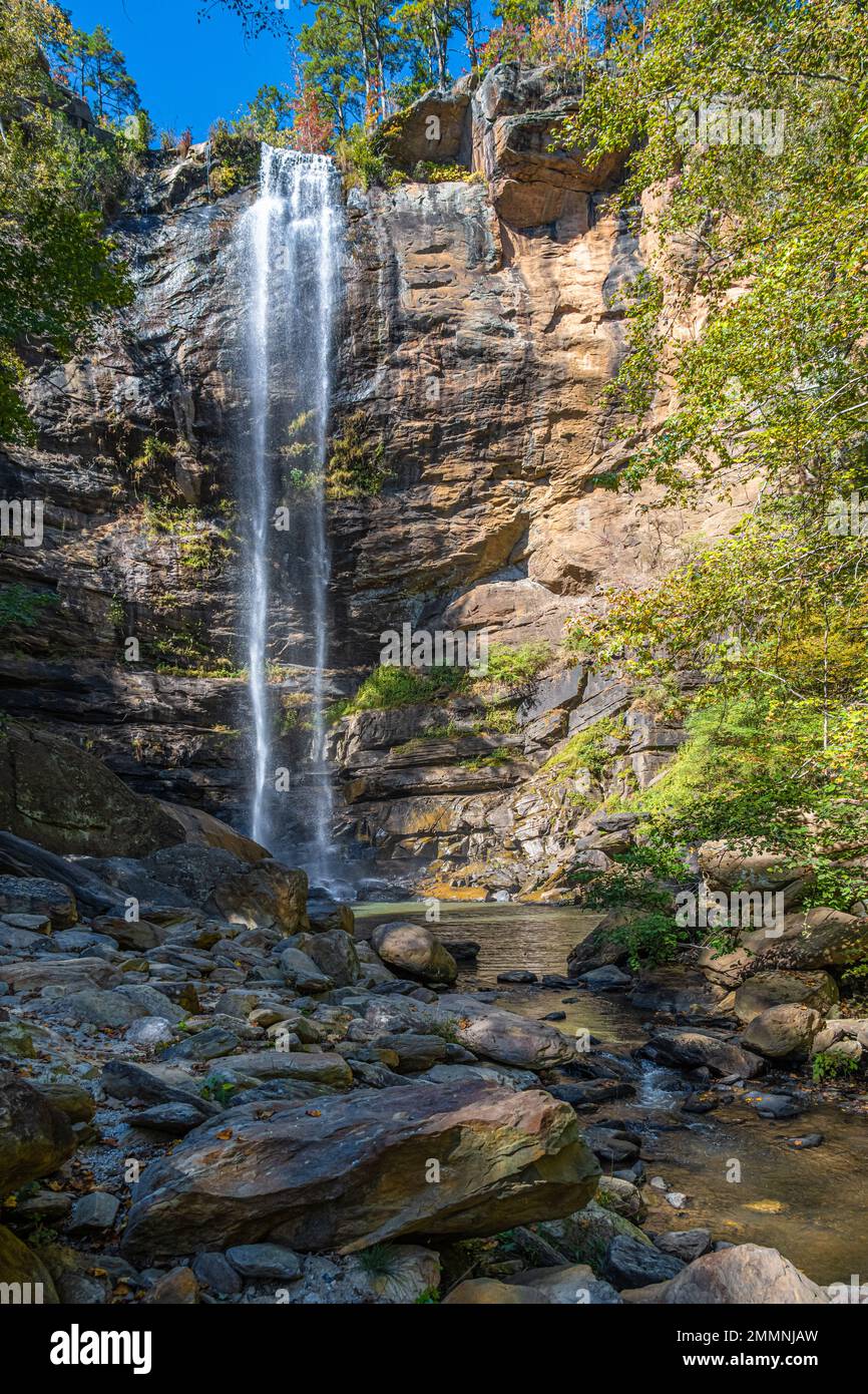 Toccoa Falls, nel campus del Toccoa Falls College di Toccoa, Georgia, è una delle cascate più alte ad est del Mississippi. (USA) Foto Stock