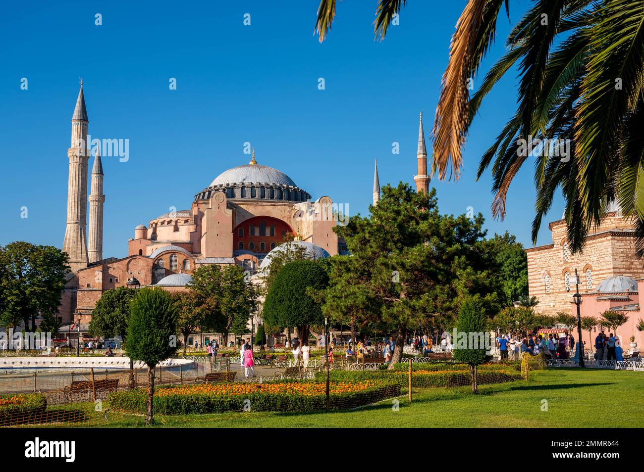 La Grande Moschea di Hagia Sophia a Istanbul fu costruita tra il 532 e il 537AD dall'imperatore romano Giustiniano come Cattedrale cristiana a Costantinopoli Foto Stock