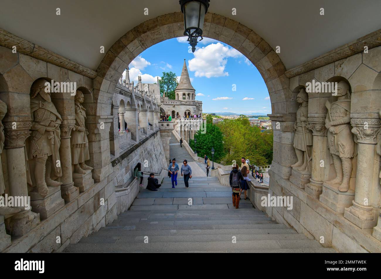 Budapest, Ungheria. Bastione dei pescatori nel cuore del quartiere del Castello di Buda. Foto Stock