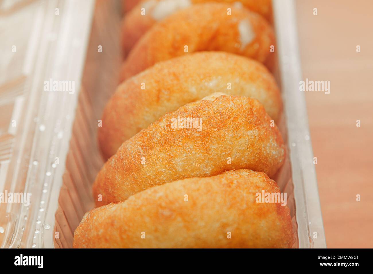 Ciambelle dolci cibo ad alto contenuto calorico . Dessert ad alto contenuto calorico Foto Stock
