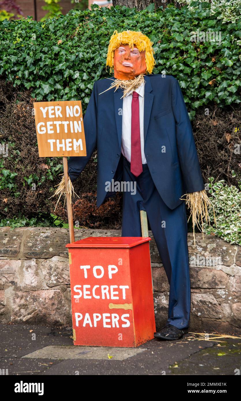Un divertente spaventapasseri di Donald Trump all'annuale Bothwell Scarecrow Festival. Foto Stock