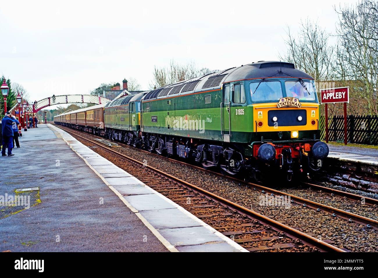 Le classi 47s D1924 e D1935 sul treno charter, Appleby a Westmorland, Cumbria, si stabilono a Carlisle Railway, Inghilterra Foto Stock
