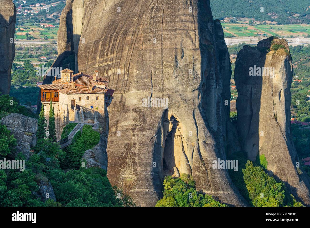 Grecia, regione della Tessaglia, Kalambaka, sito di Meteora, patrimonio dell'umanità dell'UNESCO, il monastero di Roussanou Foto Stock