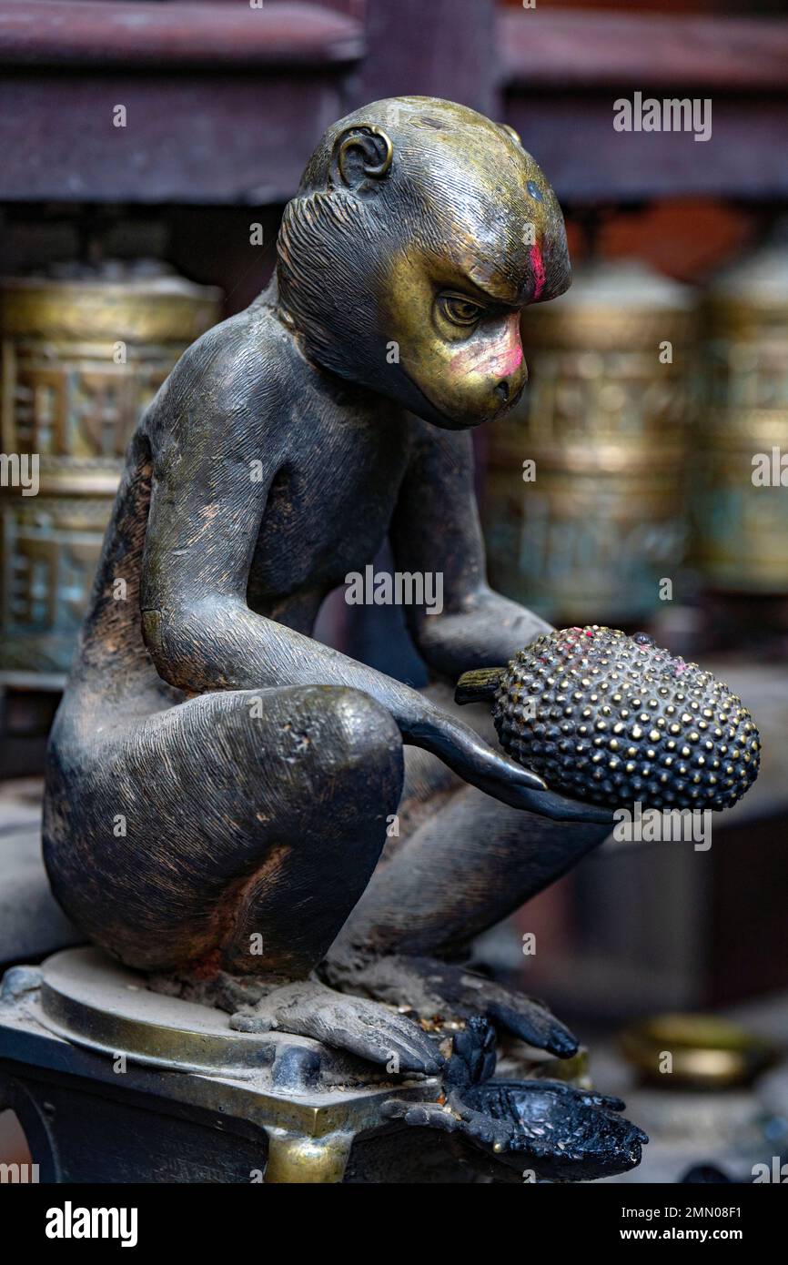 Nepal, Valle di Kathmandu, patrimonio mondiale dell'UNESCO, area di Bagmati, Patan, monastero buddista conosciuto come il Tempio d'oro (Kwa Bahal) Foto Stock