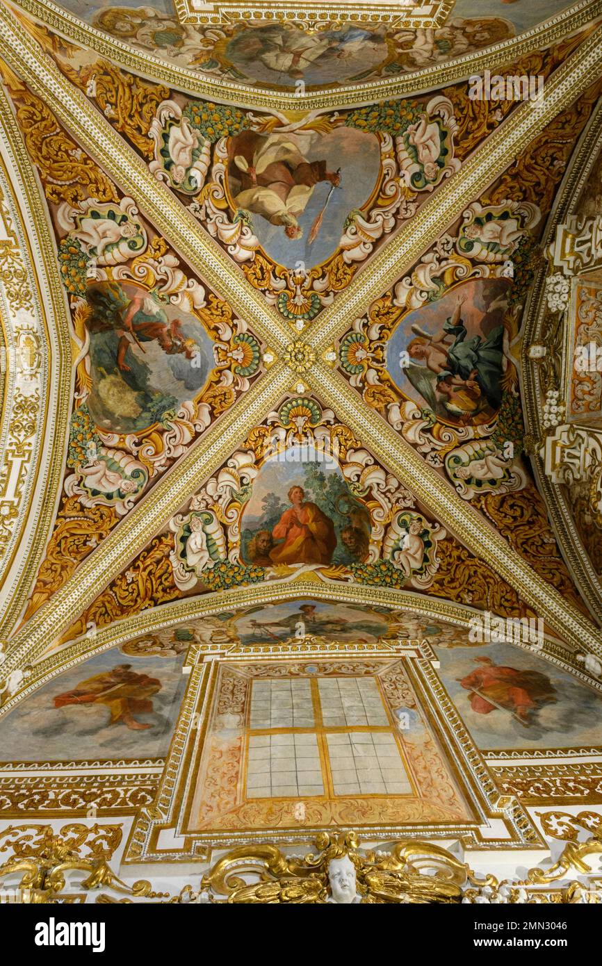 All'interno della Chiesa della Certosa di Padula, nota come Certosa di Padula, è un monastero della provincia di Salerno, in Campania Foto Stock