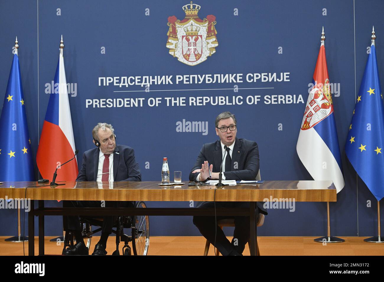 Belehrad, Srbsko. 30th Jan, 2023. Il presidente ceco Milos Zeman e il presidente serbo Aleksandar Vucic (a destra) intervengono durante la conferenza stampa a Belgrado, in Serbia, il 30 gennaio 2023. Credit: Vit Simanek/CTK Photo/Alamy Live News Foto Stock