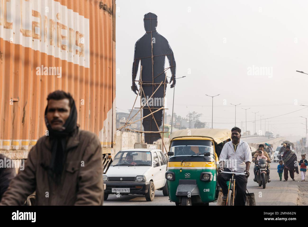 Punjab, India. 12th Jan, 2023. LUDHIANA, PB - GENNAIO 12: Materiale della campagna di Rahul Gandhi, leader del Congresso, pubblicizza un rally a Pathankot, Punjab, 19 gennaio 2023. Rahul Gandhi e i membri del partito camminano Bharat Jodo Yatra, una marcia lunga 3.500 km da Kanyakumari in Tamil Nadu a Jammu e Kashmir. (Foto di Elke Scholiers/Sipa USA) Credit: Sipa USA/Alamy Live News Foto Stock