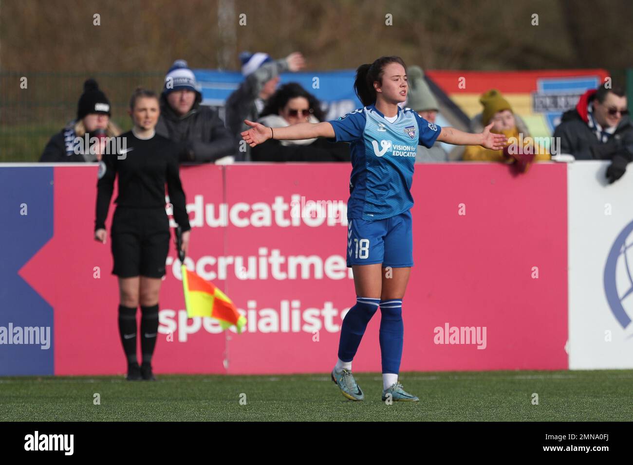 Durham Women's GRACE AYRE reagisce durante la partita della fa Cup 4th Round tra il Durham Women FC e il Crystal Palace al castello di Maiden, Durham, domenica 29th gennaio 2023. (Credit: Marco Fletcher | NOTIZIE MI) Credit: NOTIZIE MI & Sport /Alamy Live News Foto Stock