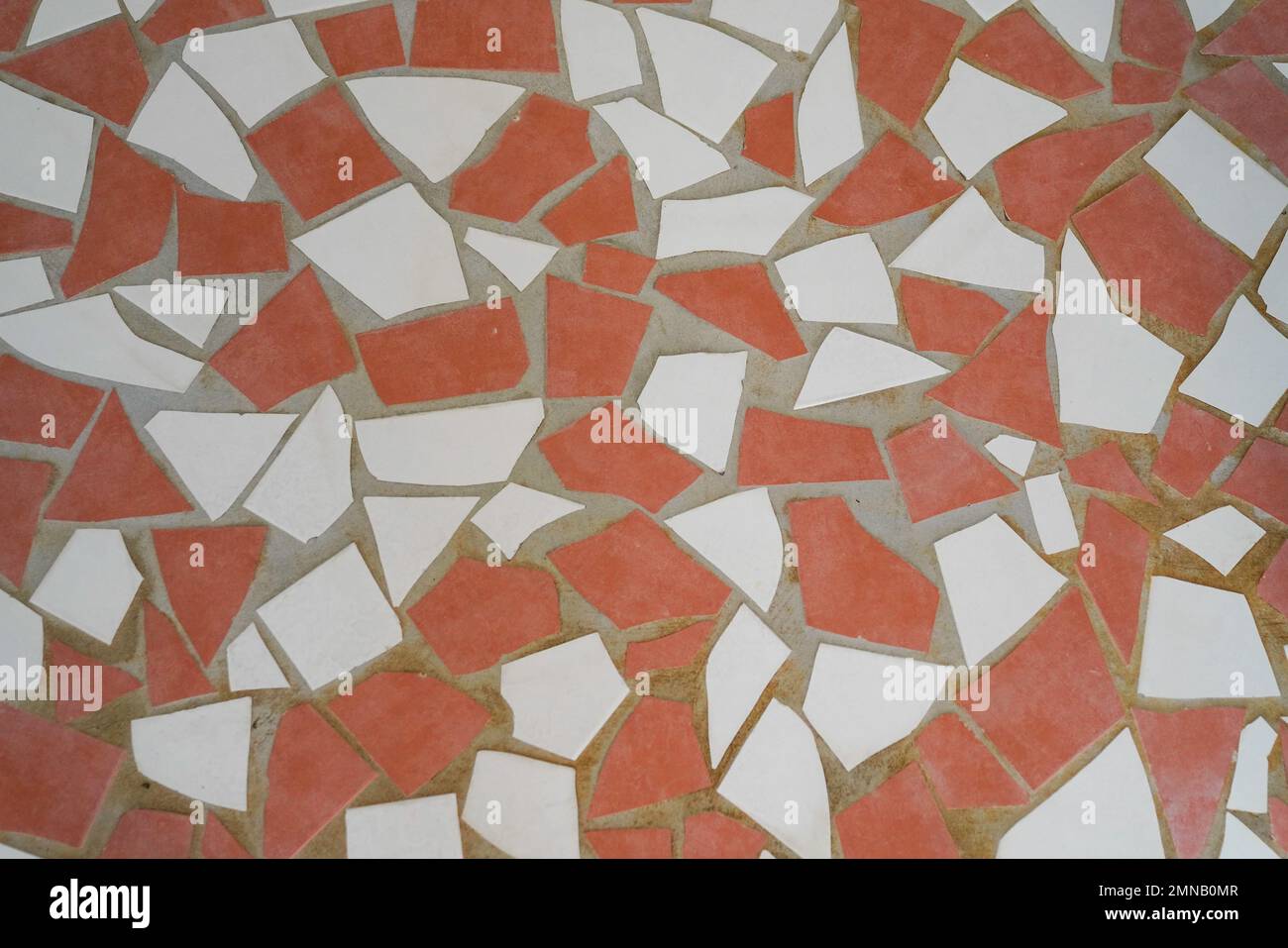 tessere mosaico texture rosso bianco pavimento sfondo astratto Foto Stock