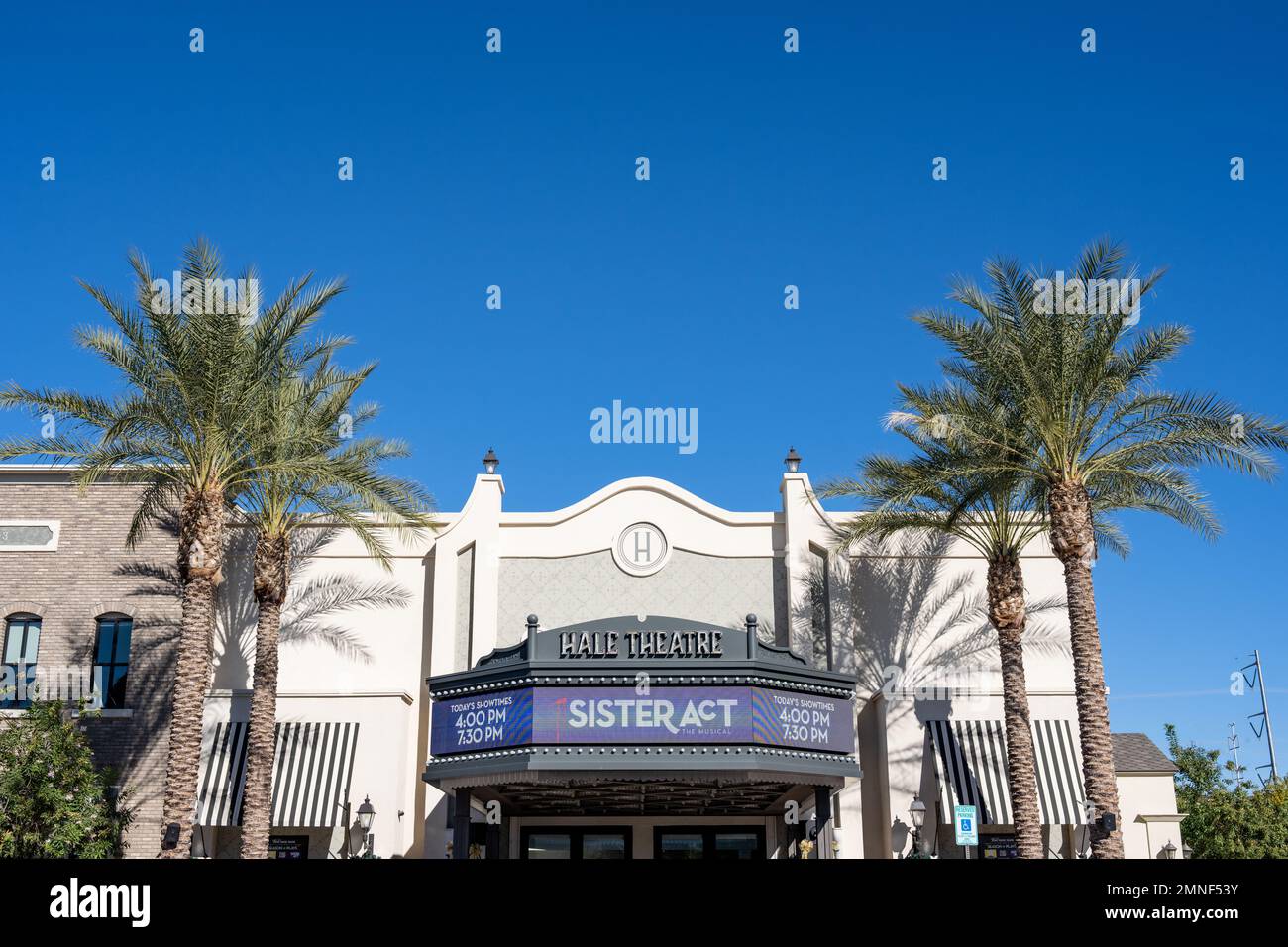 Gilbert, AZ - 26 novembre 2022: L'Hale Theatre è un 'teatro nel round' da 350 posti che offre intrattenimento per famiglie tutto l'anno. Foto Stock